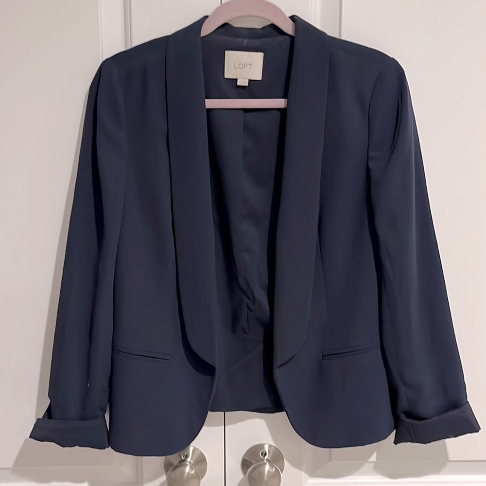Loft navy blue blazer. Great condition!